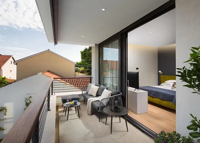 Tereza Zadarvillas *